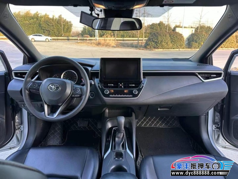 22年丰田雷凌轿车抵押车出售