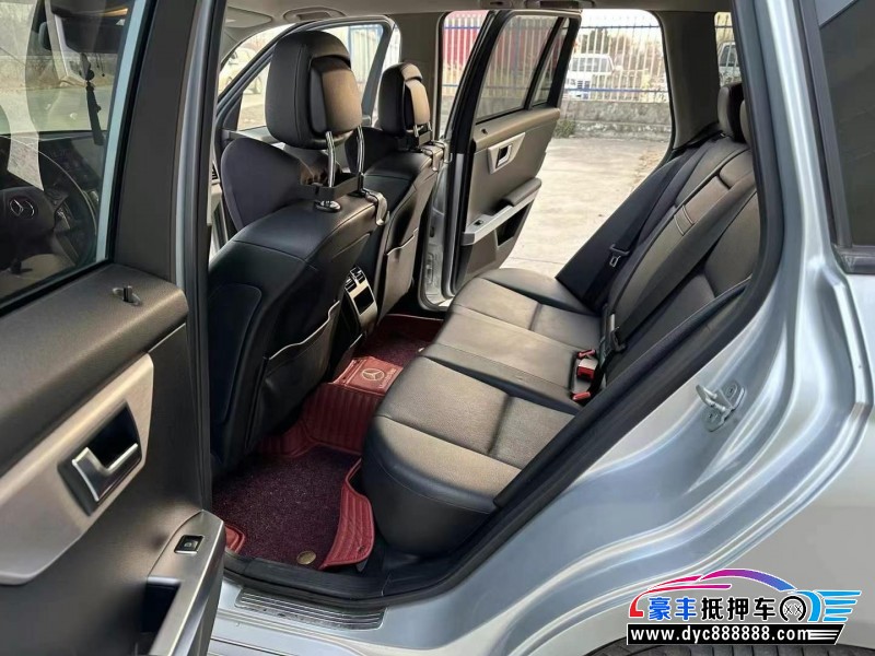 12年奔驰GLK轿车抵押车出售