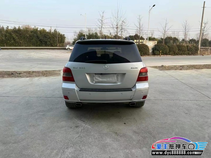 12年奔驰GLK轿车抵押车出售