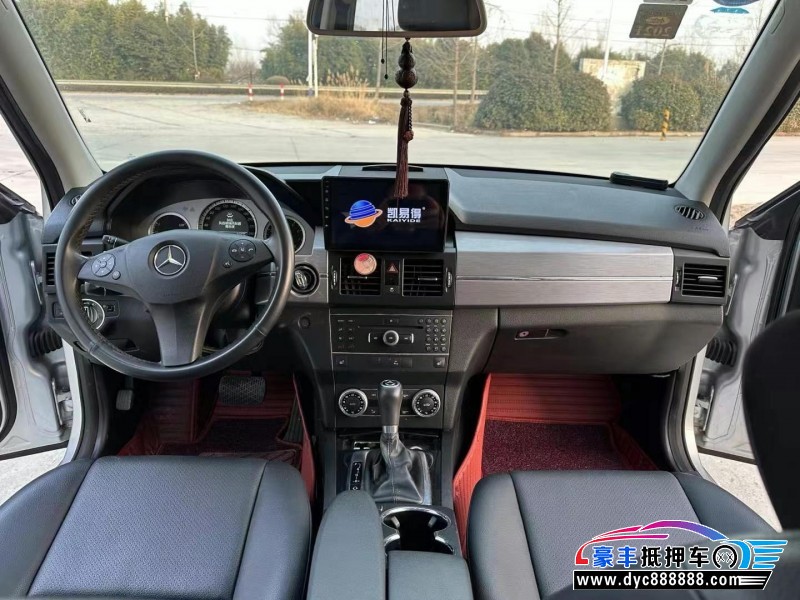 12年奔驰GLK轿车抵押车出售