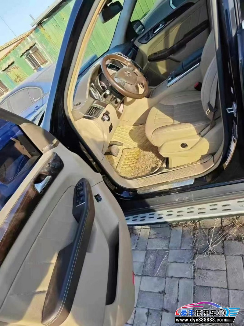 15年奔驰GL轿车抵押车出售