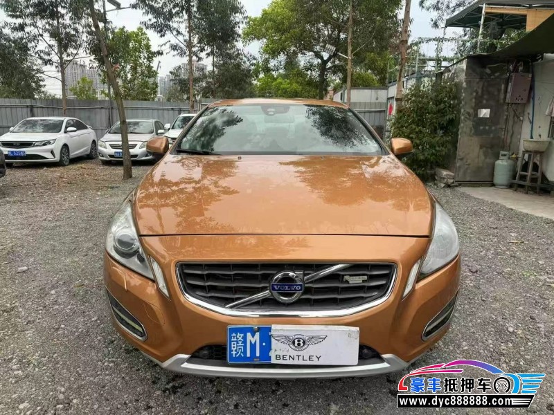 12年沃尔沃S60轿车抵押车出售
