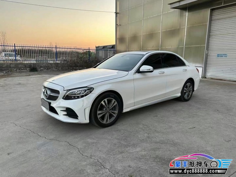19年奔驰C轿车抵押车出售