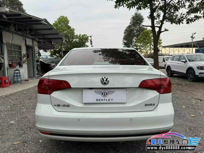 18年大众宝来轿车抵押车出售