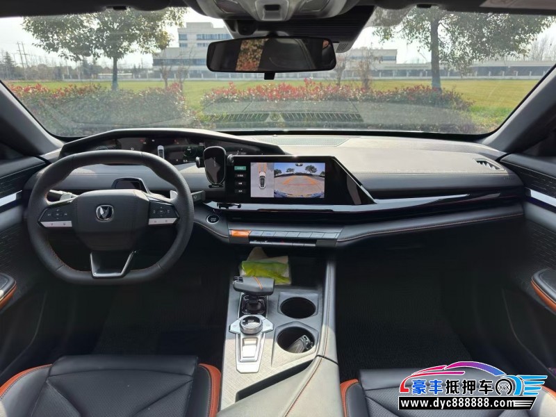 24年长安长安UNI轿车抵押车出售