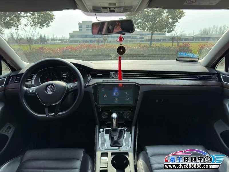 17年大众迈腾轿车抵押车出售