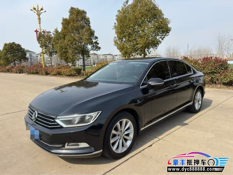 17年大众迈腾轿车抵押车出售