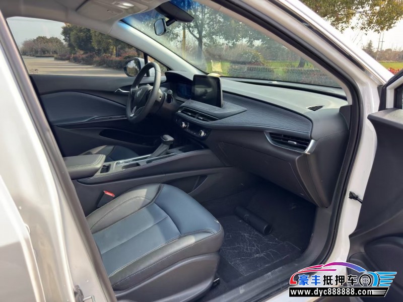 24年别克微蓝轿车抵押车出售