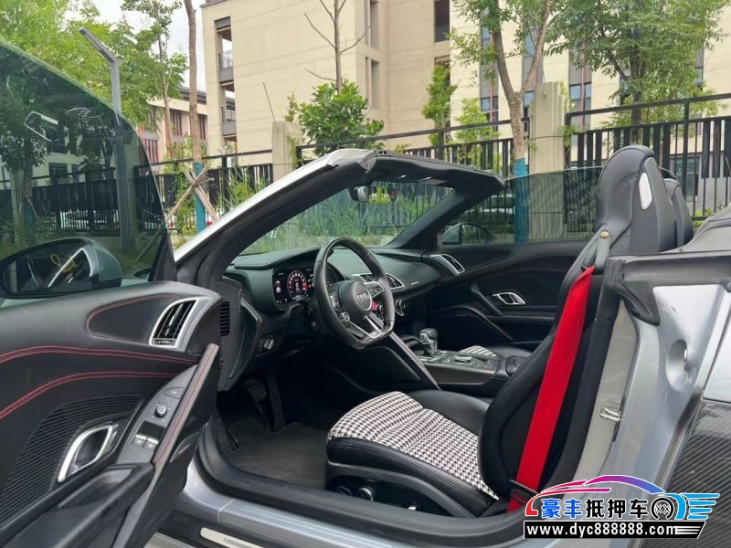 20年奥迪R8轿车抵押车出售