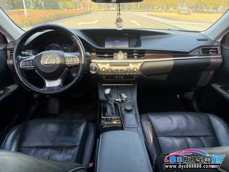 16年雷克萨斯ES轿车抵押车出售