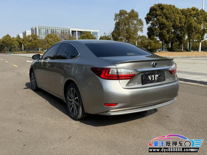 16年雷克萨斯ES轿车抵押车出售