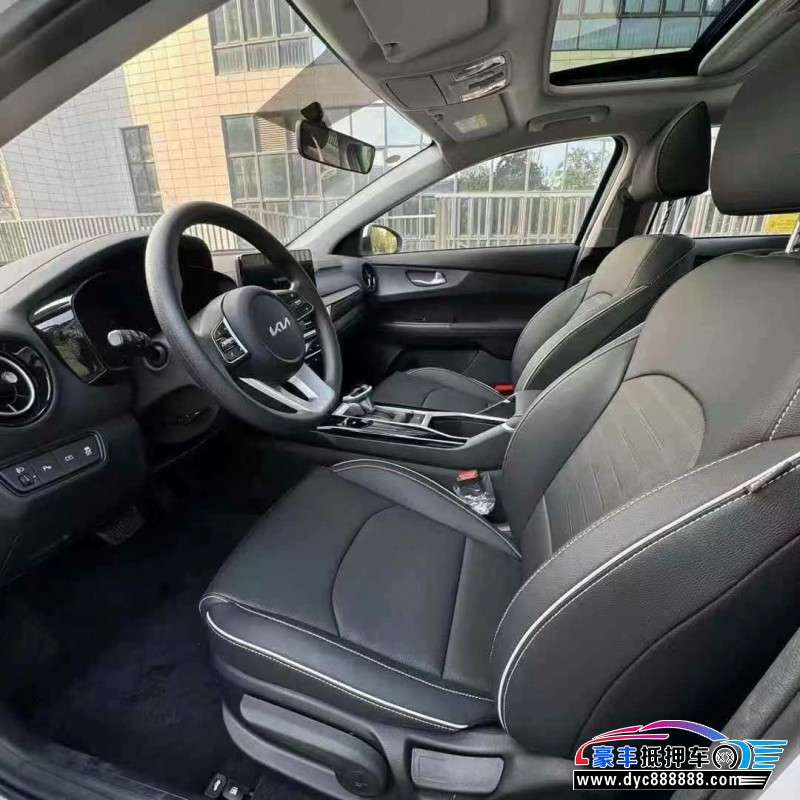 24年起亚K3轿车抵押车出售