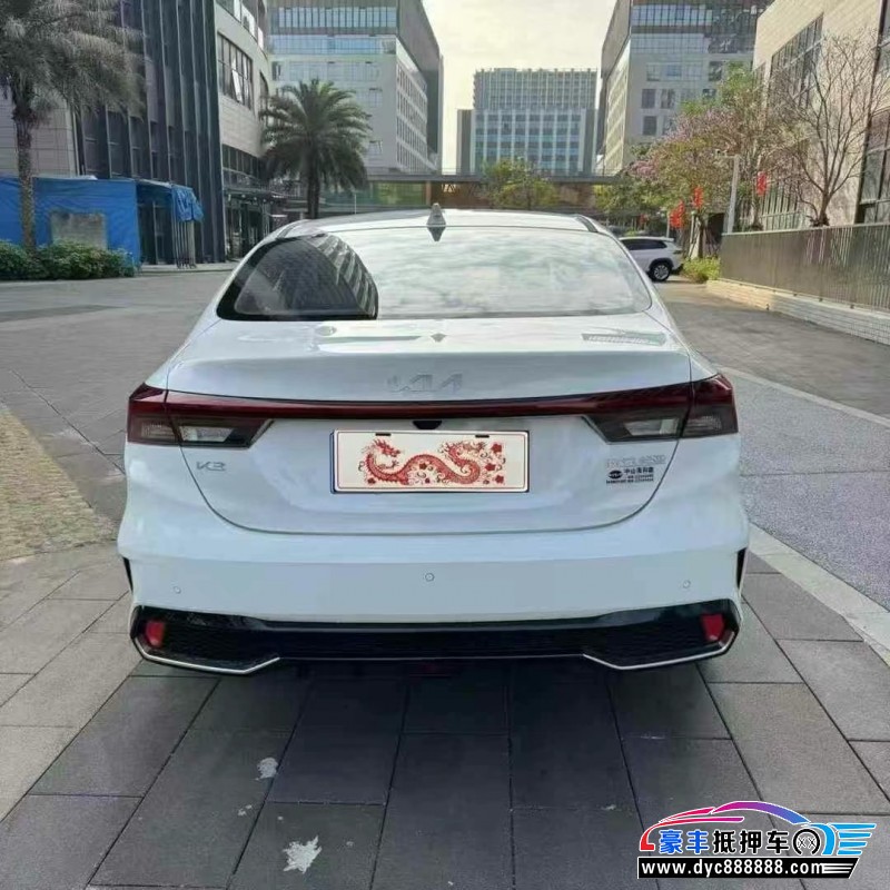 24年起亚K3轿车抵押车出售