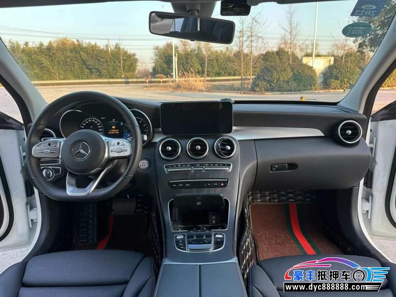 20年奔驰C轿车抵押车出售