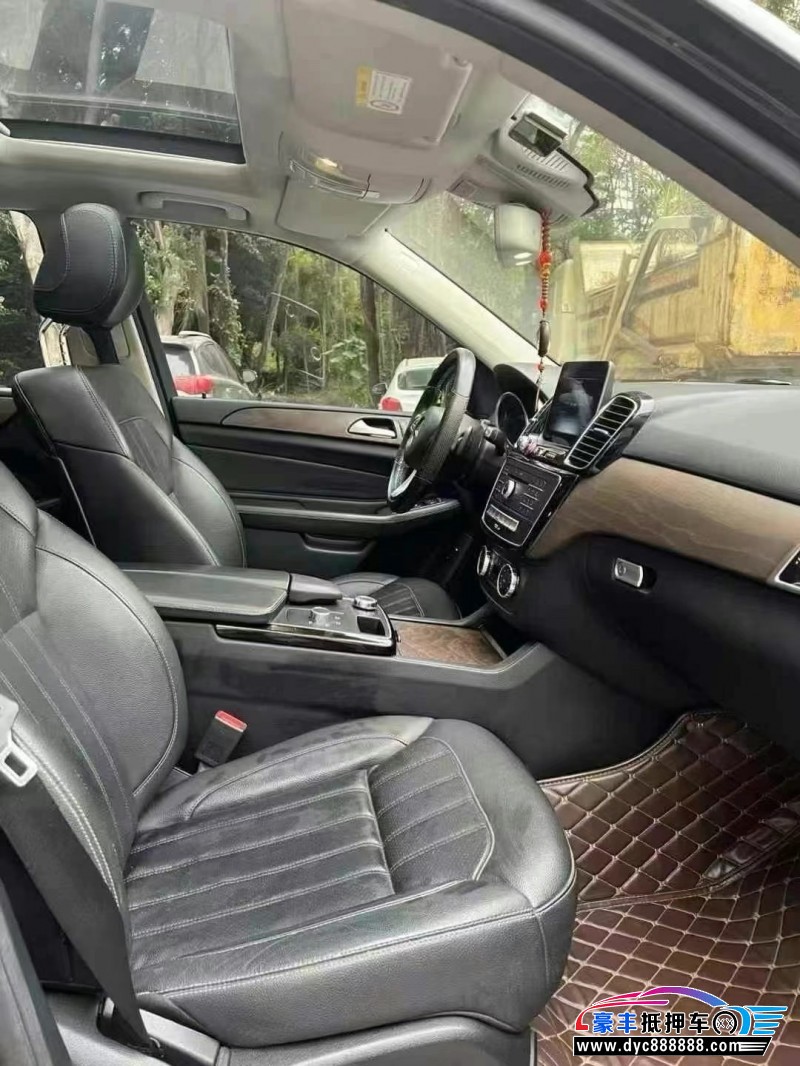 17年奔驰GLE轿车抵押车出售