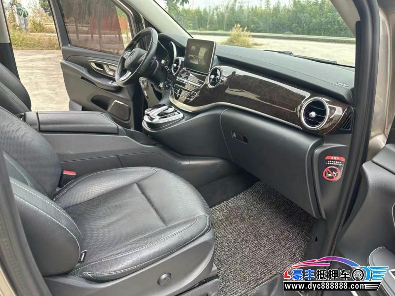 18年奔驰V轿车抵押车出售