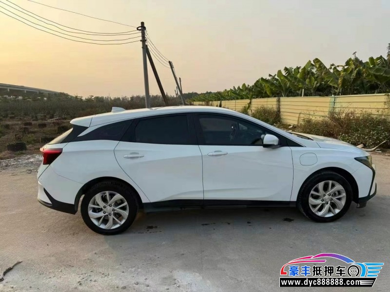 23年别克微蓝轿车抵押车出售