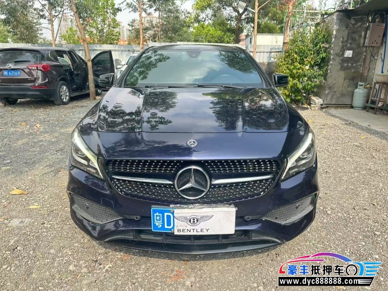 17年奔驰CLA轿车抵押车出售