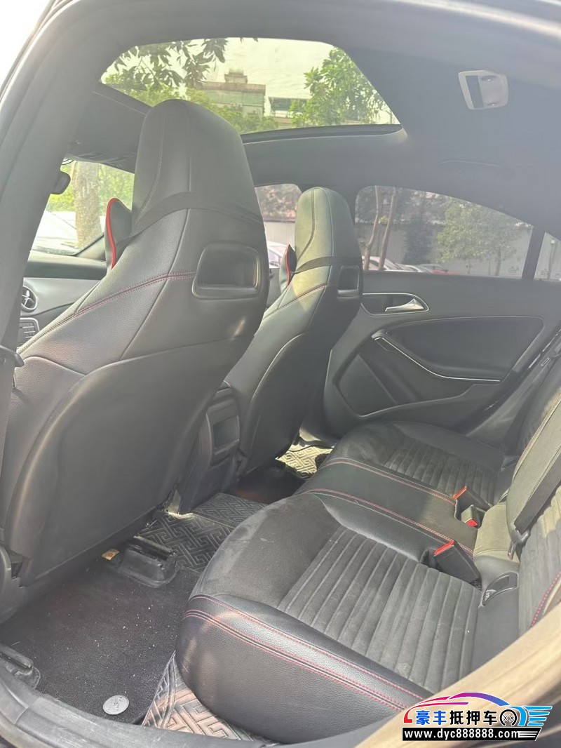 17年奔驰CLA轿车抵押车出售