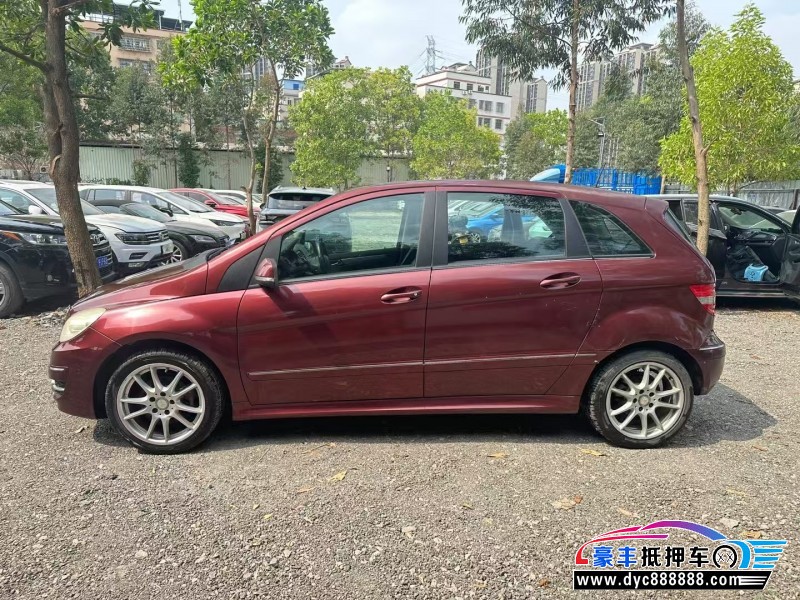 10年奔驰B轿车抵押车出售