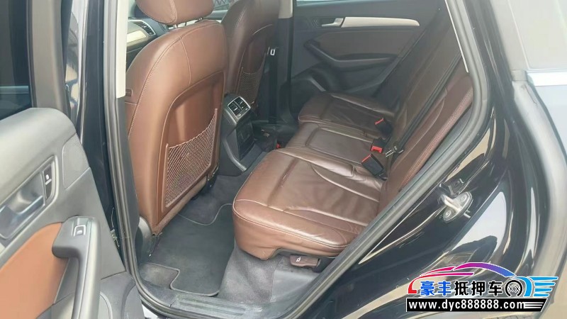 17年奥迪Q5轿车抵押车出售