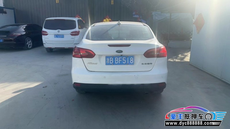 17年福特福克斯轿车抵押车出售