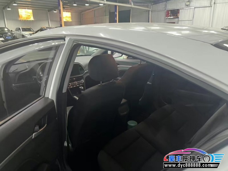 21年现代领动轿车抵押车出售