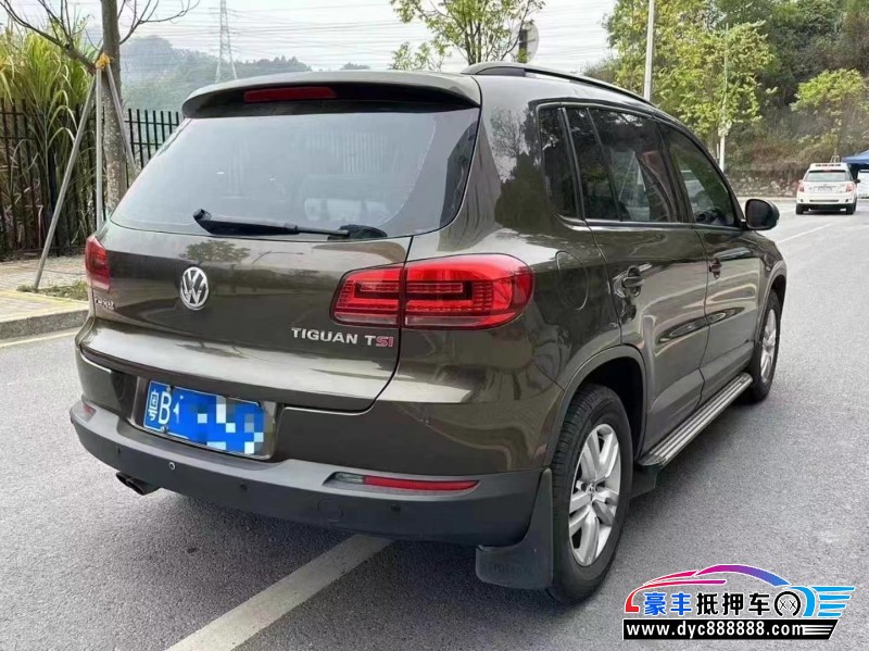 15年大众途观轿车抵押车出售