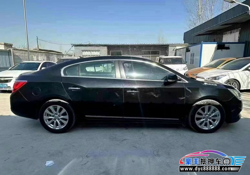 15年别克君越轿车抵押车出售