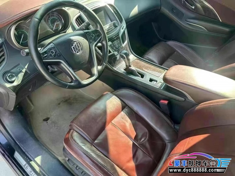 15年别克君越轿车抵押车出售