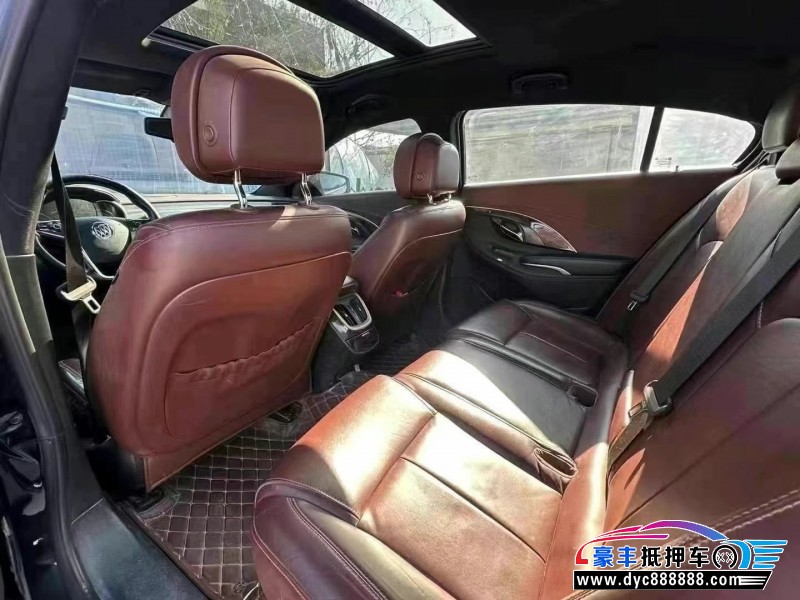 15年别克君越轿车抵押车出售