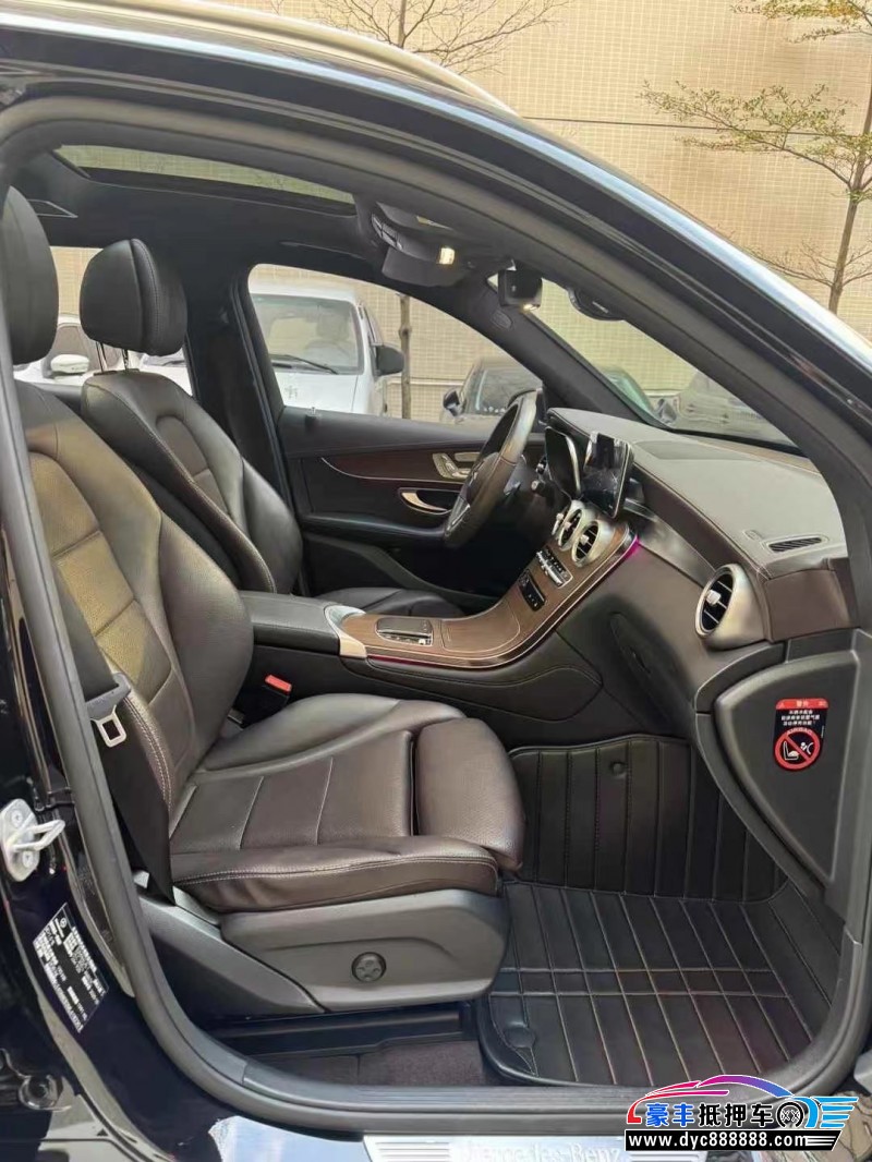 20年奔驰GLC轿车抵押车出售