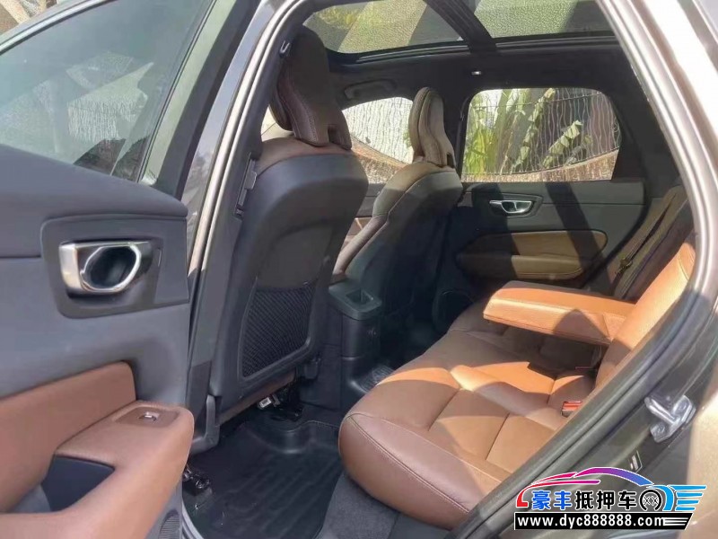22年沃尔沃XC60轿车抵押车出售