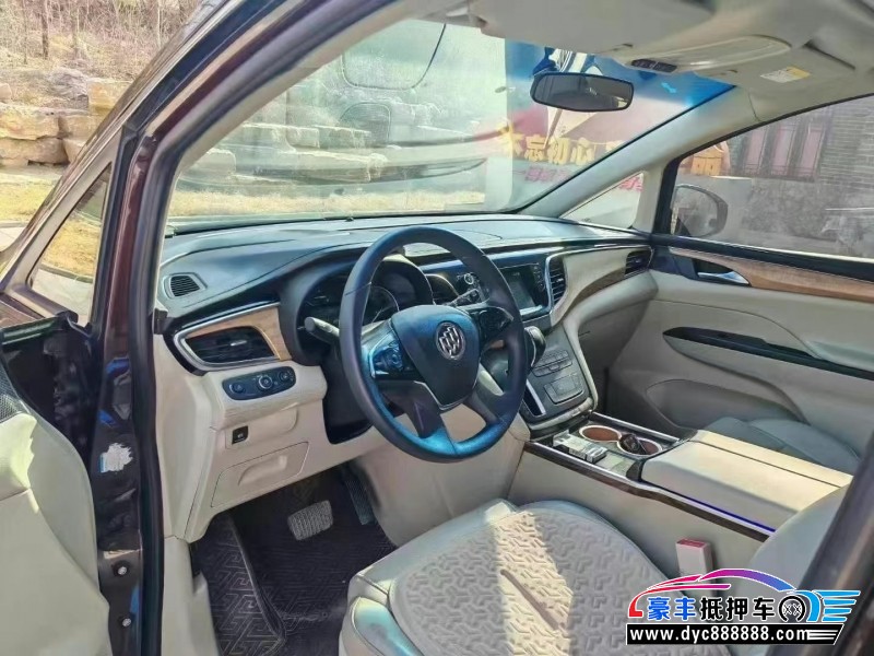 19年别克GL8轿车抵押车出售