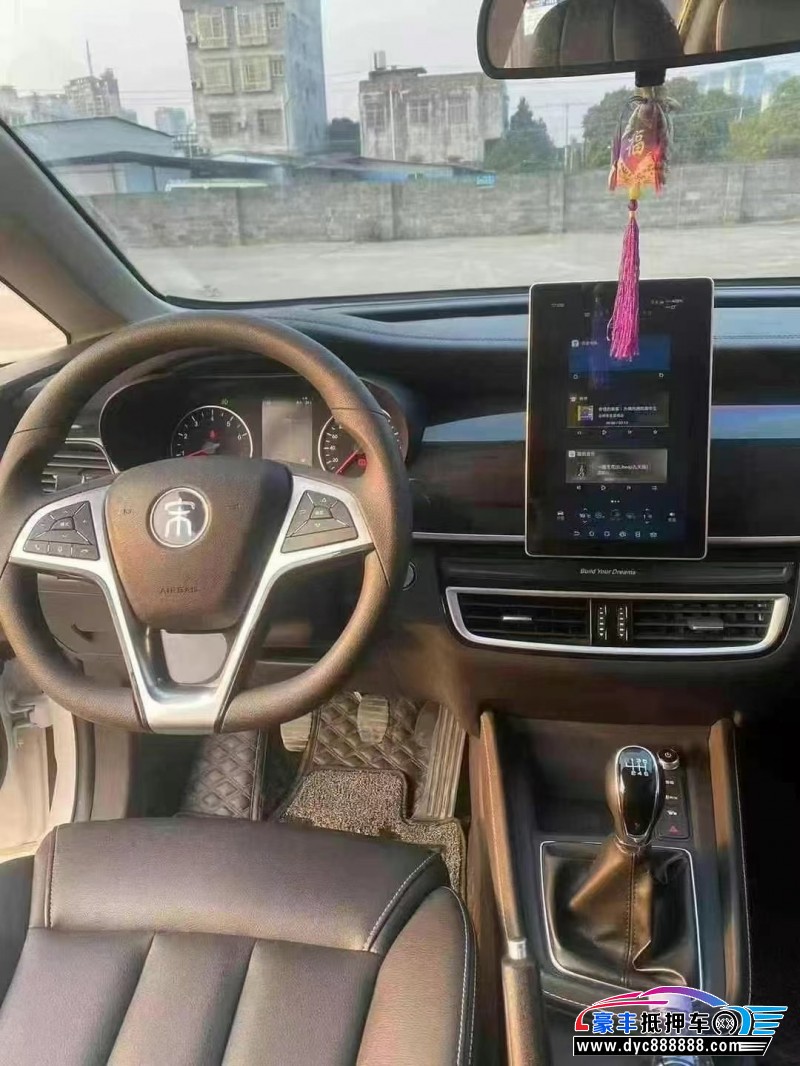 19年比亚迪宋轿车抵押车出售