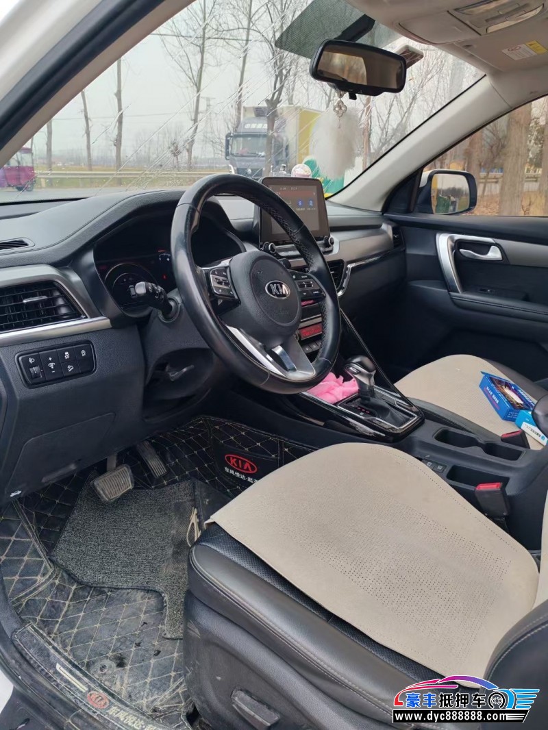 19年起亚智跑轿车抵押车出售