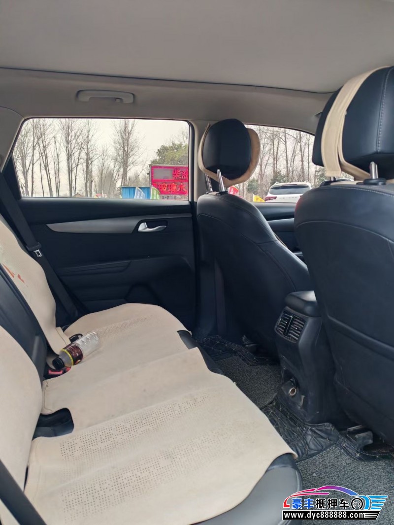 19年起亚智跑轿车抵押车出售