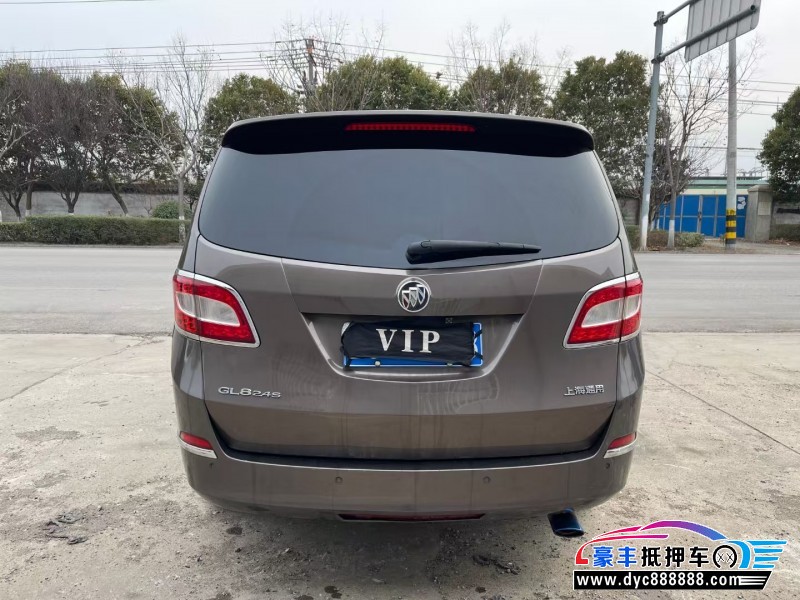 12年别克GL8轿车抵押车出售