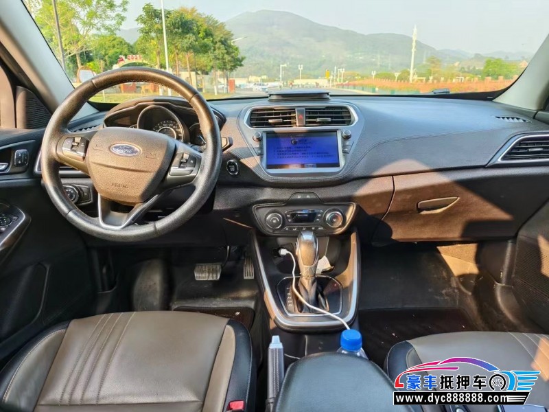 19年福特福睿斯轿车抵押车出售