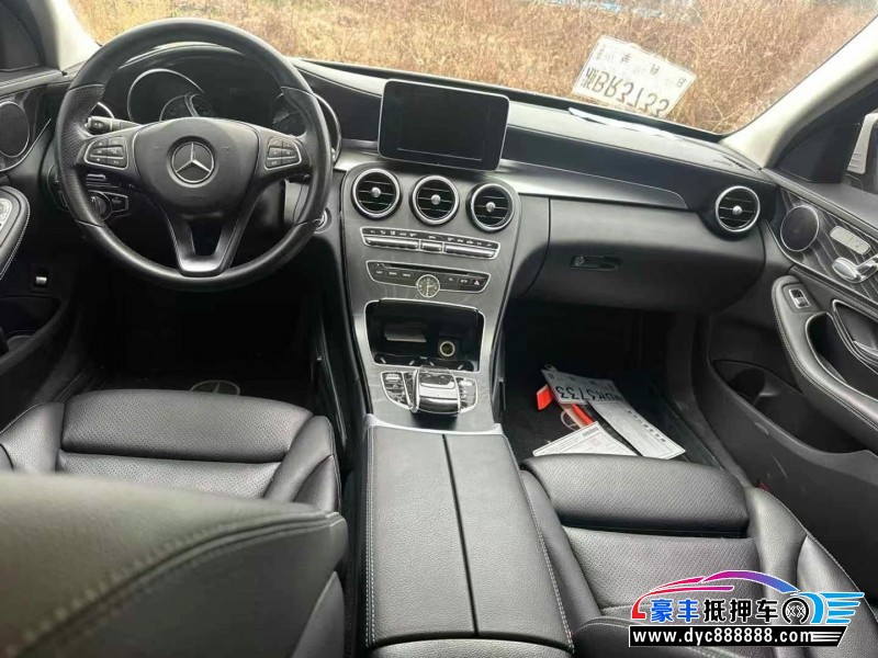 18年奔驰C轿车抵押车出售