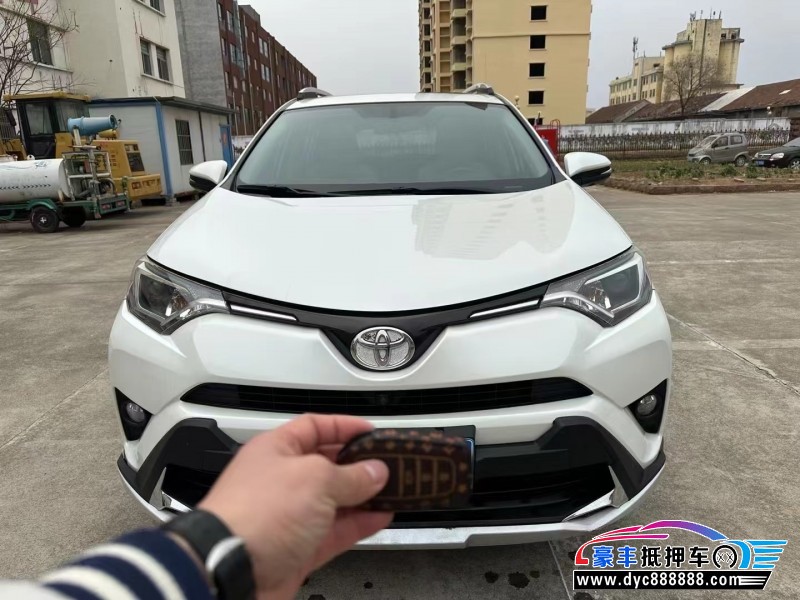 16年丰田RAV4荣放轿车抵押车出售