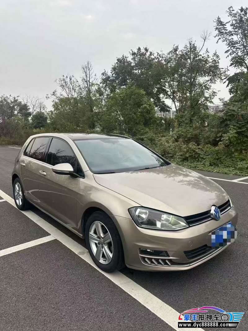 16年大众高尔夫轿车抵押车出售