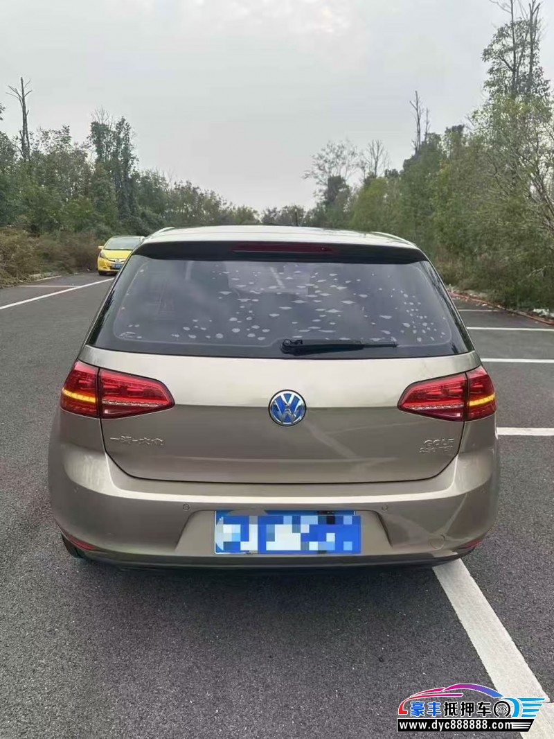 16年大众高尔夫轿车抵押车出售