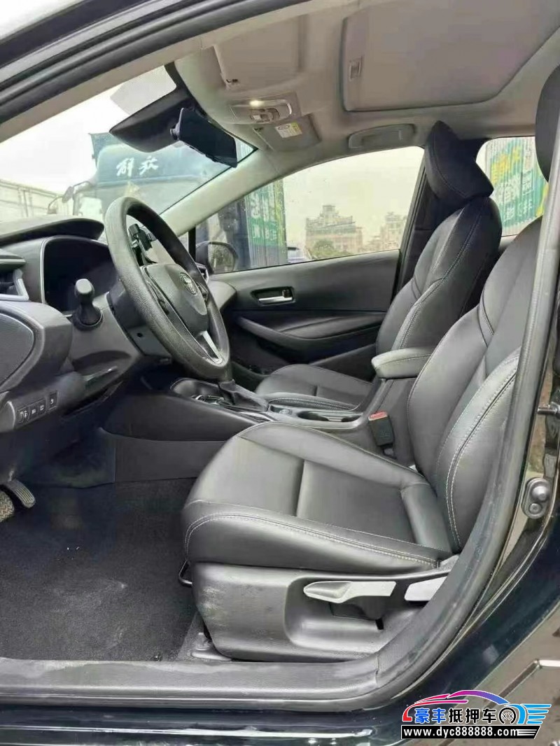 24年丰田雷凌轿车抵押车出售