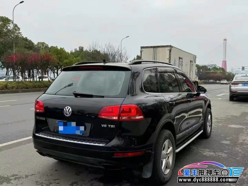 14年大众途锐SUV抵押车出售