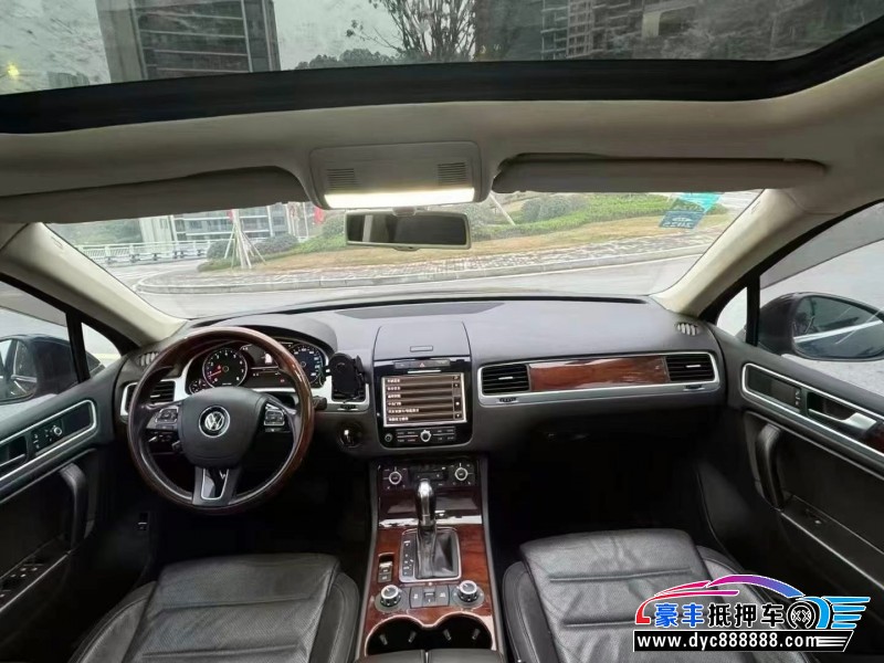 14年大众途锐SUV抵押车出售