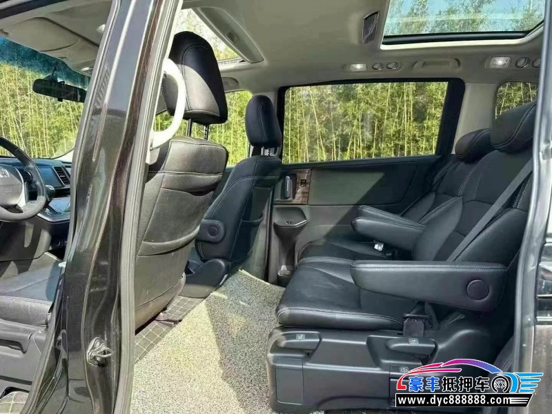 20年本田艾力绅轿车抵押车出售