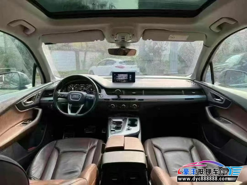 17年奥迪Q7轿车抵押车出售