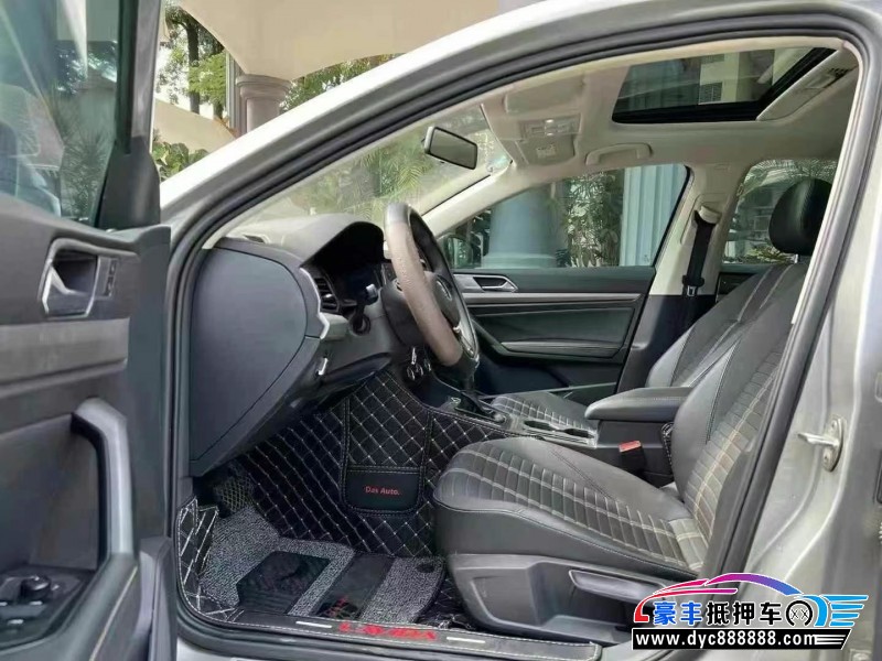 20年大众朗逸轿车抵押车出售