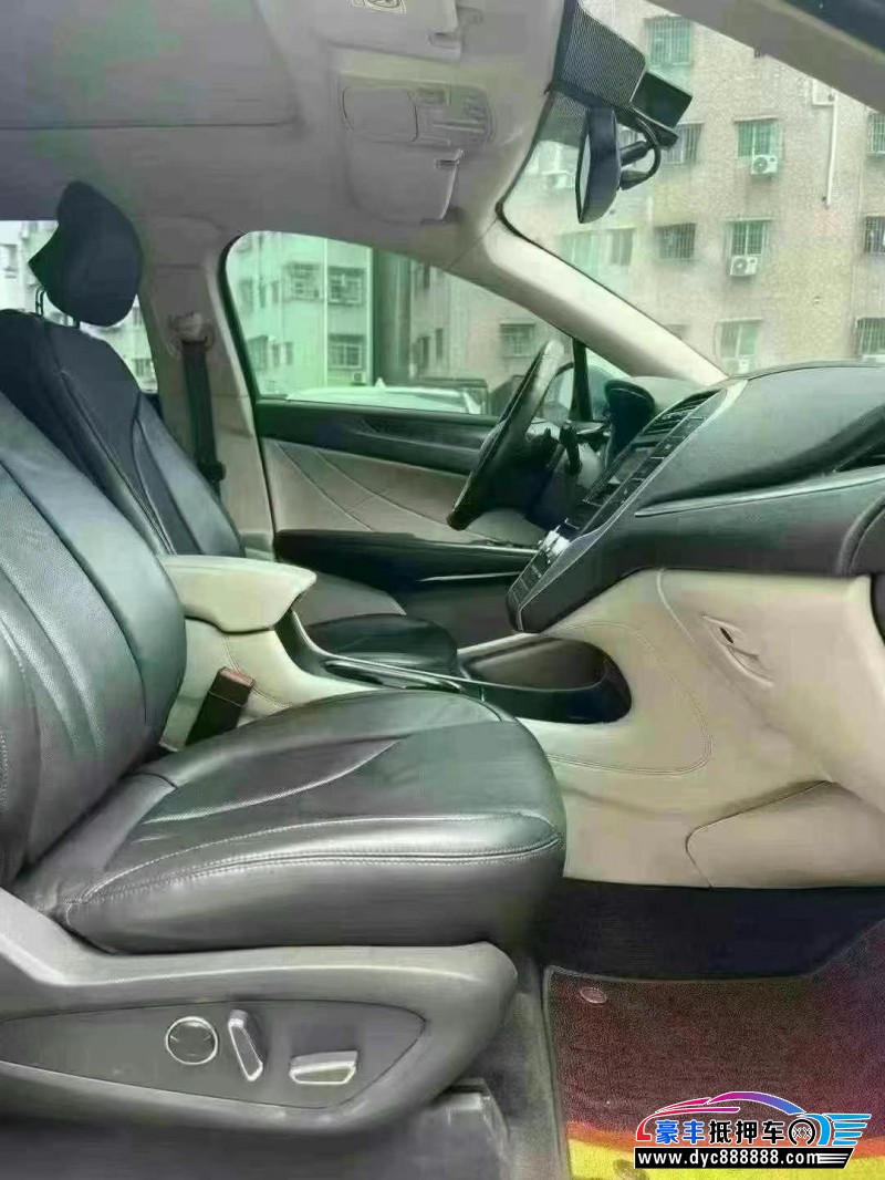 18年林肯MKC轿车抵押车出售